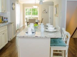 29B Brainerd Rd, Branford, CT 06405