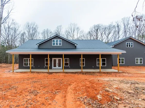 3 Highgate Rd, Surry, VA 23883