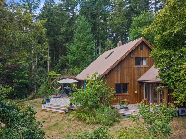1551 Pickles Rd, Comox Valley, BC V0R 1T0