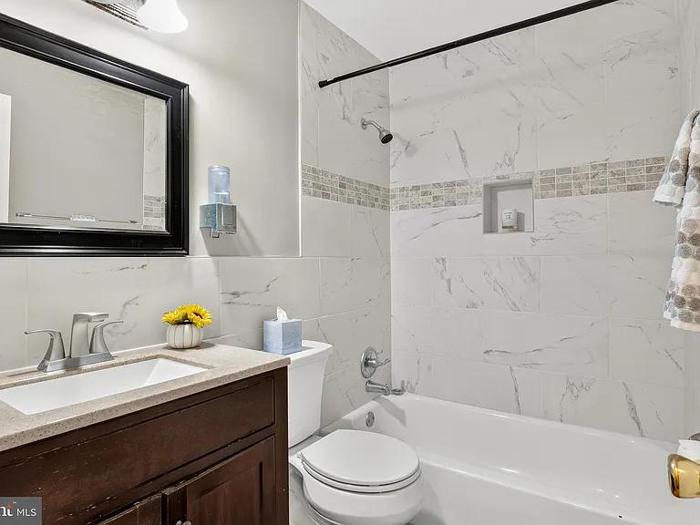7708 Viceroy St — Photo 19