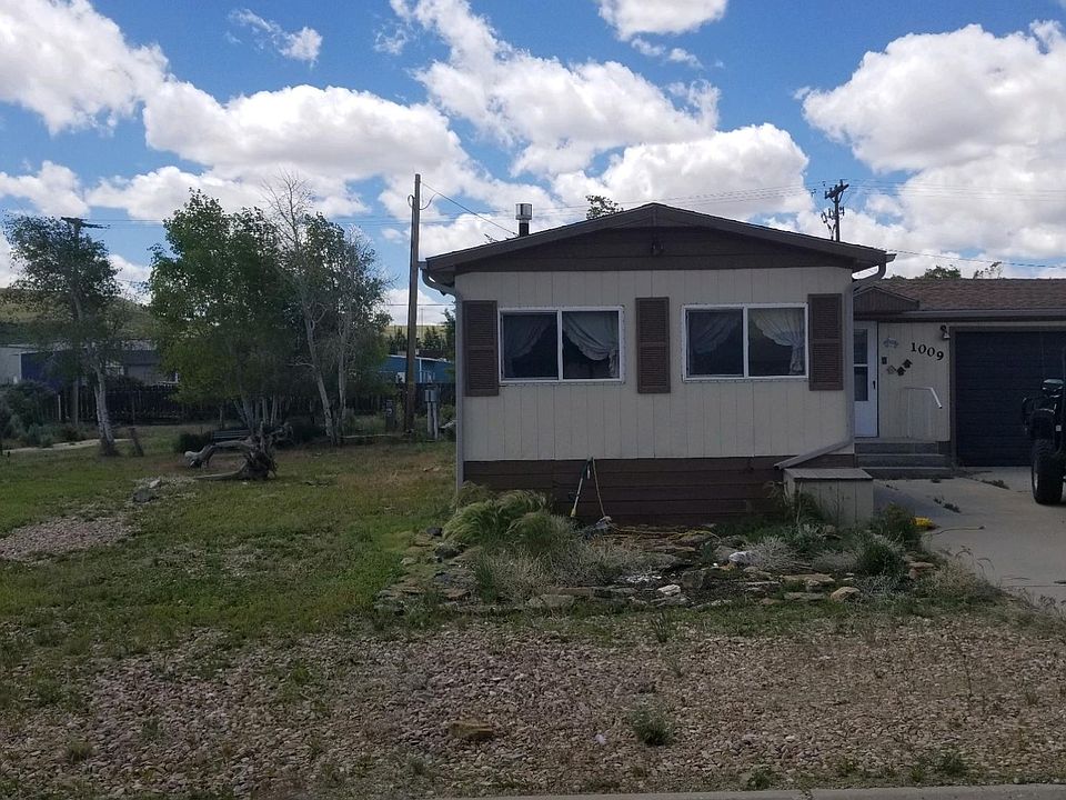 1st image of 1009 Diamondville Ave