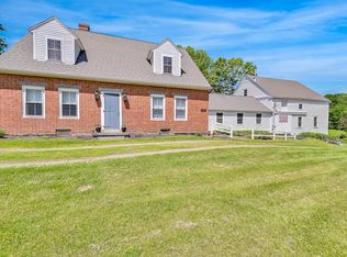 882 Oakland Rd, Belgrade, ME 04917