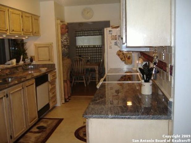 2nd image of 16602 Martins Ferry St