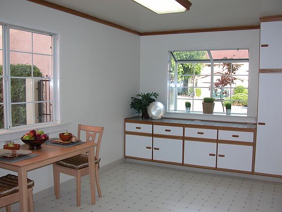 Sunny breakfast nook