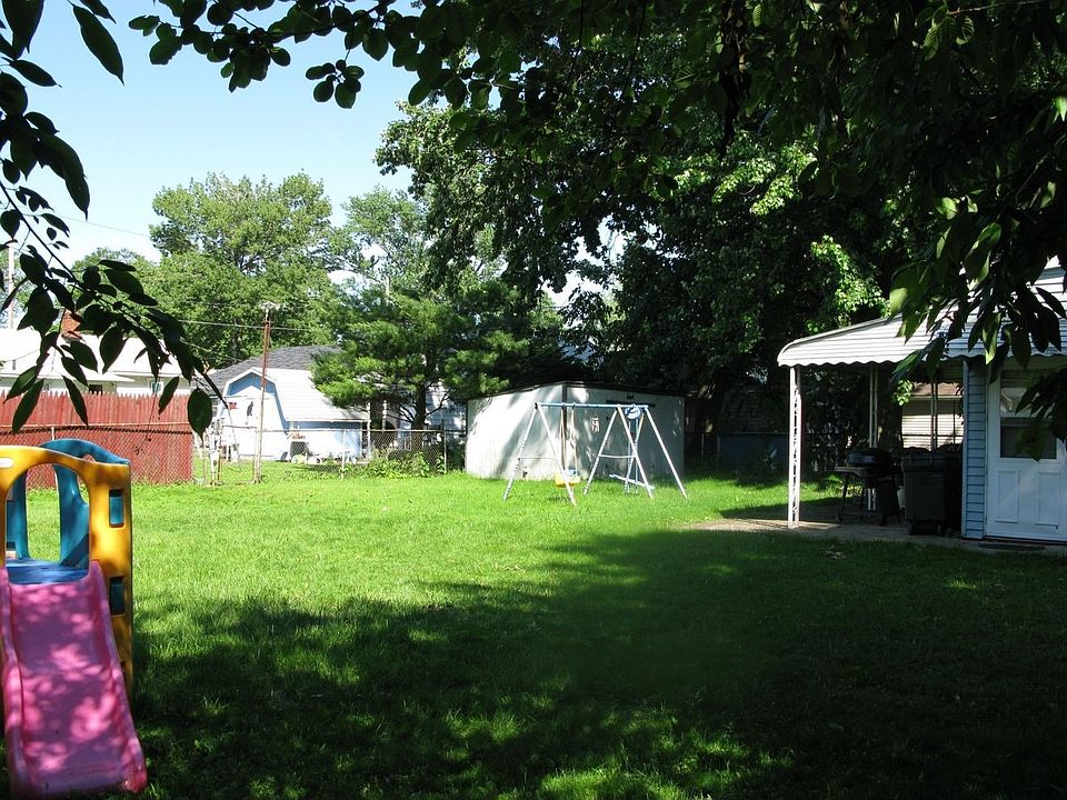 large yard house on double lot
