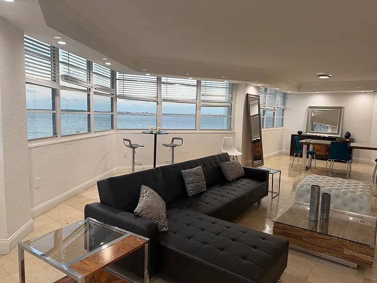 801 Brickell Bay Dr #470 — Photo 38