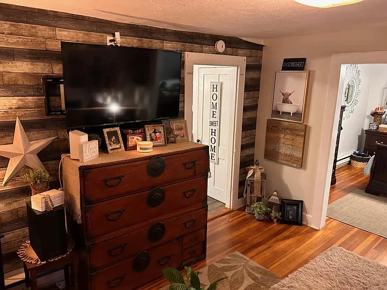 47 Bridgeport Ave — Photo 7