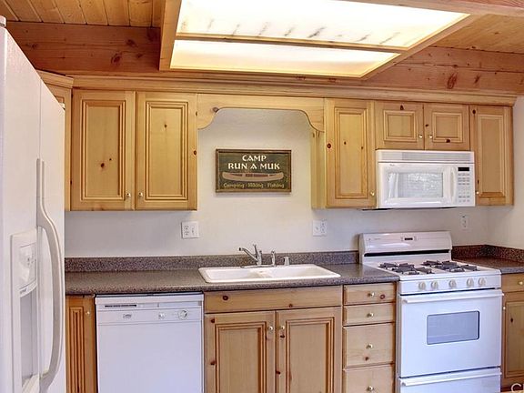 5th image of 404 Vista Ln