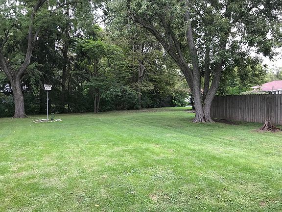 5th image of 53 E Fountain Ave