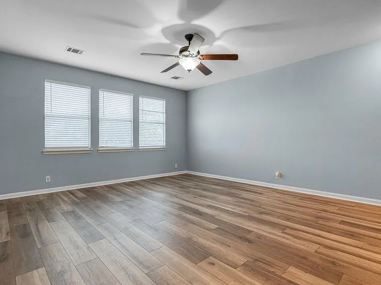 9116 Pedernales Rio — Photo 27