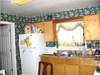 3rd image of 321 Short 24th Ave E