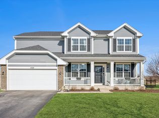 1059 Waterfront Ln, Hampshire, IL 60140