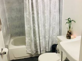 3634 24th St, Astoria, NY 11106