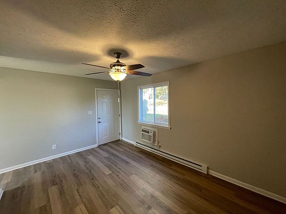 2nd image of 405 W Graham St #5