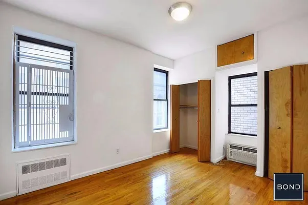 Rented by Bond New York | media 18