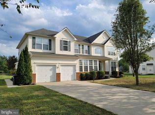 25917 Spring Farm Cir, Chantilly, VA 20152