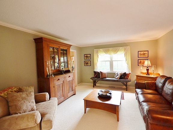 5th image of 112 Wildwood Dr