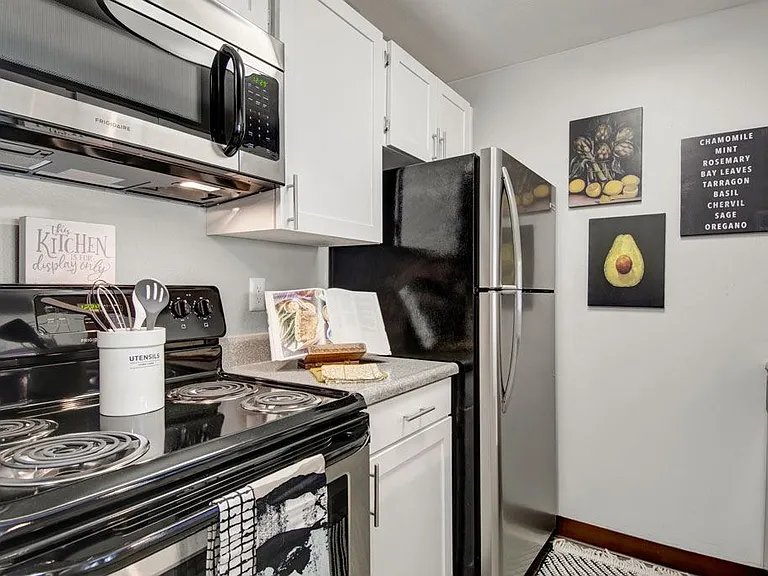 Arbor Creek Apartments — Photo 18