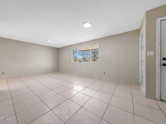 4th image of 11302 N 114TH Avenue