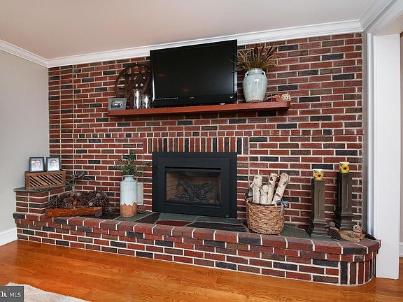 5th image of 3010 Meredith Ln
