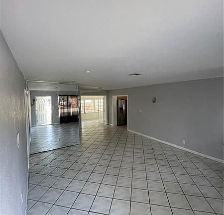 3rd image of 1672 NE 31st Ct