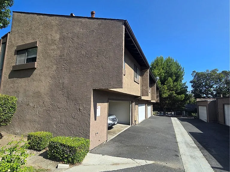 2288 Loma Alta Dr #6 — Photo 14