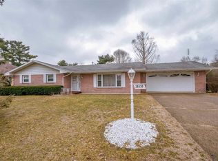 29330 Channel View Dr, Elkhart, IN 46516