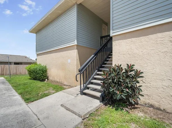 239 Red Maple Pl, Brandon, FL 33510