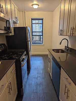 3rd image of 80-15 Grenfell St #D2