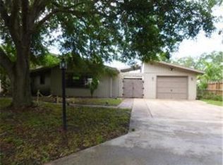 14862 Pinecrest Dr, Largo, FL 33774