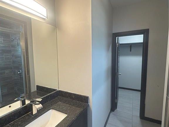 5th image of 809 E La Cantera Ave #4