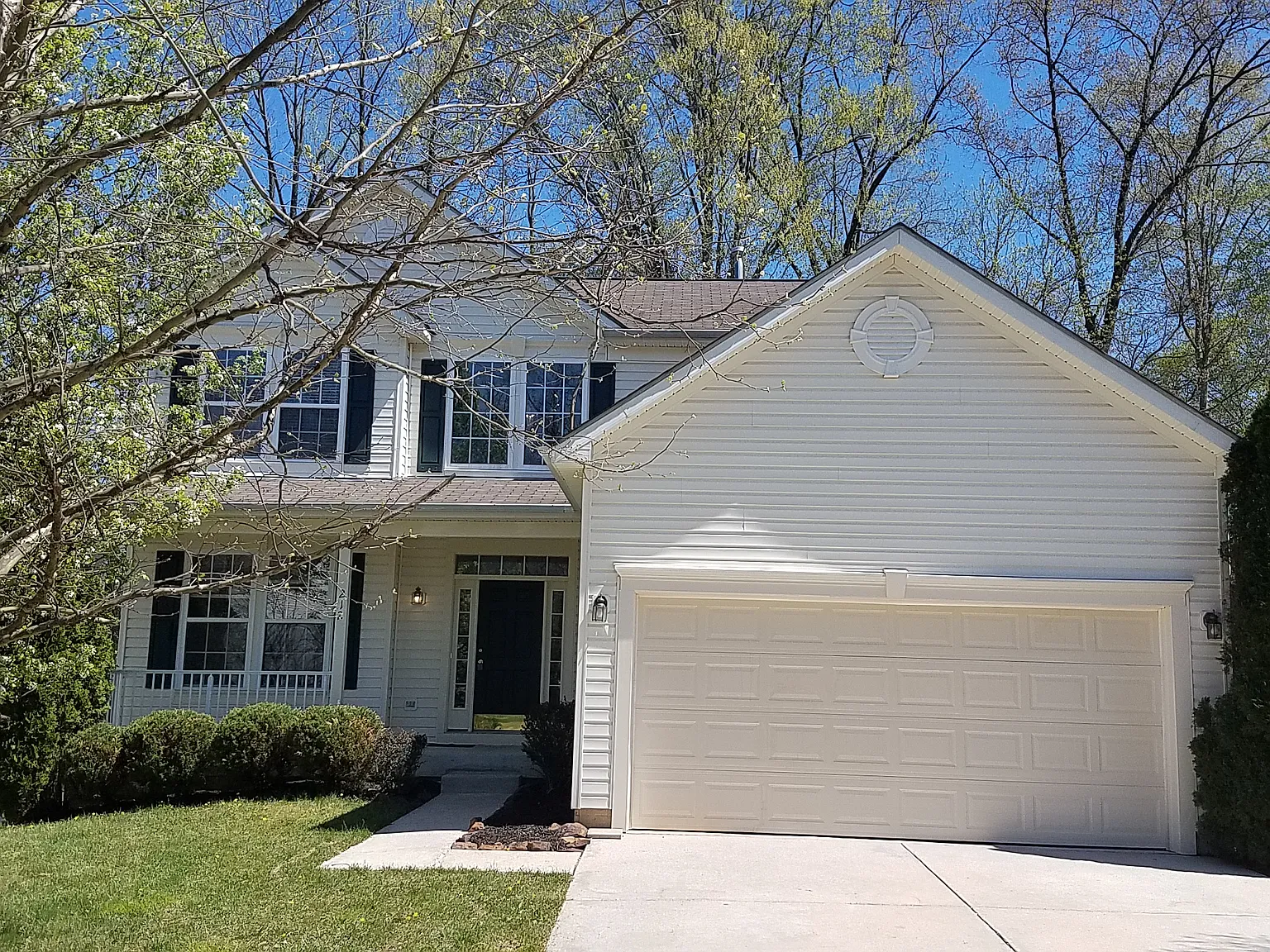 5 bed, 2584 sqft, $2,800 — Photo 2