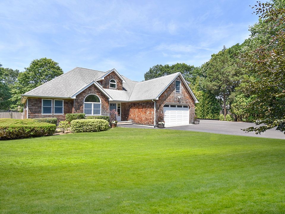 1st image of 75 Tanners Neck Ln
