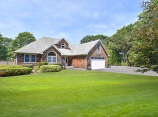 75 Tanners Neck Ln, Westhampton, NY 11977