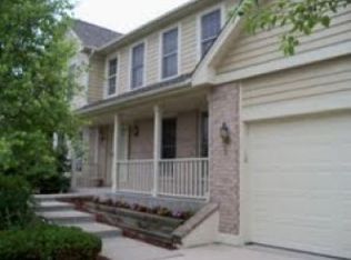 8872 W Willow Pointe Pkwy, Franklin, WI 53132