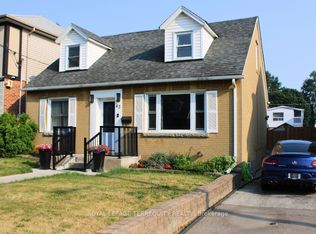43 Holland Ave, Toronto, ON M4B 2C7