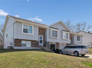 101-103 Brookridge Dr, Harrisonville, MO 64701