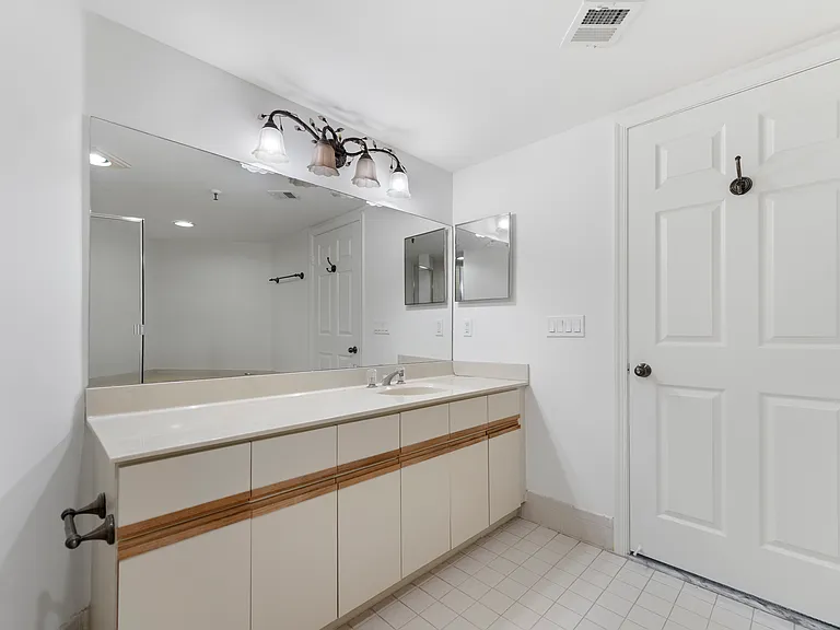 7507 La Paz Blvd #407 — Photo 14