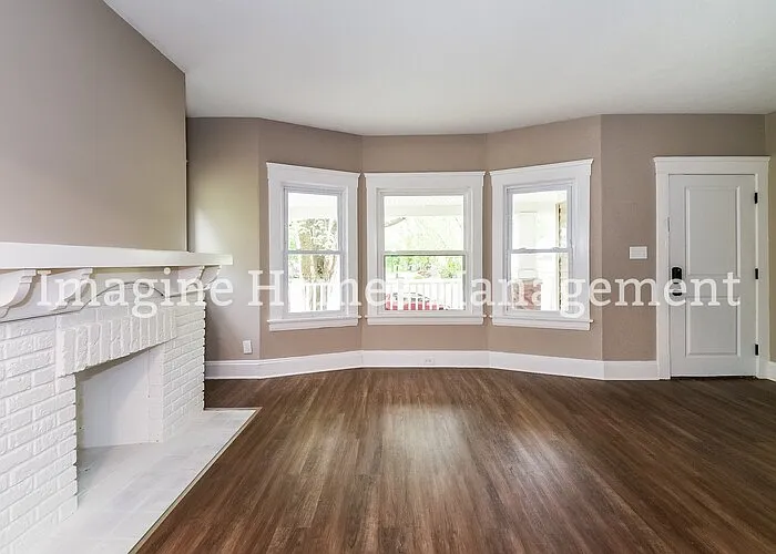 18436 Sloane Ave #1 — Photo 4