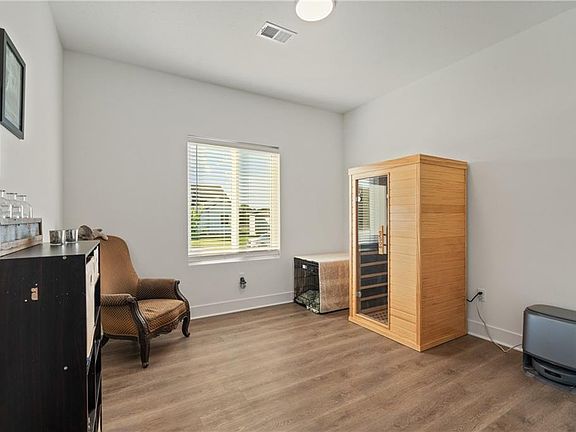 4th image of 1592 Grayhawk Dr