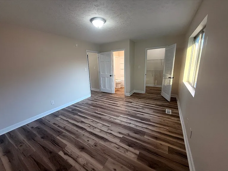 224 Fountain Dr — Photo 10