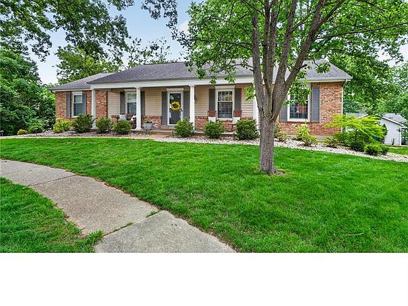 2nd image of 15580 Clover Ridge Dr