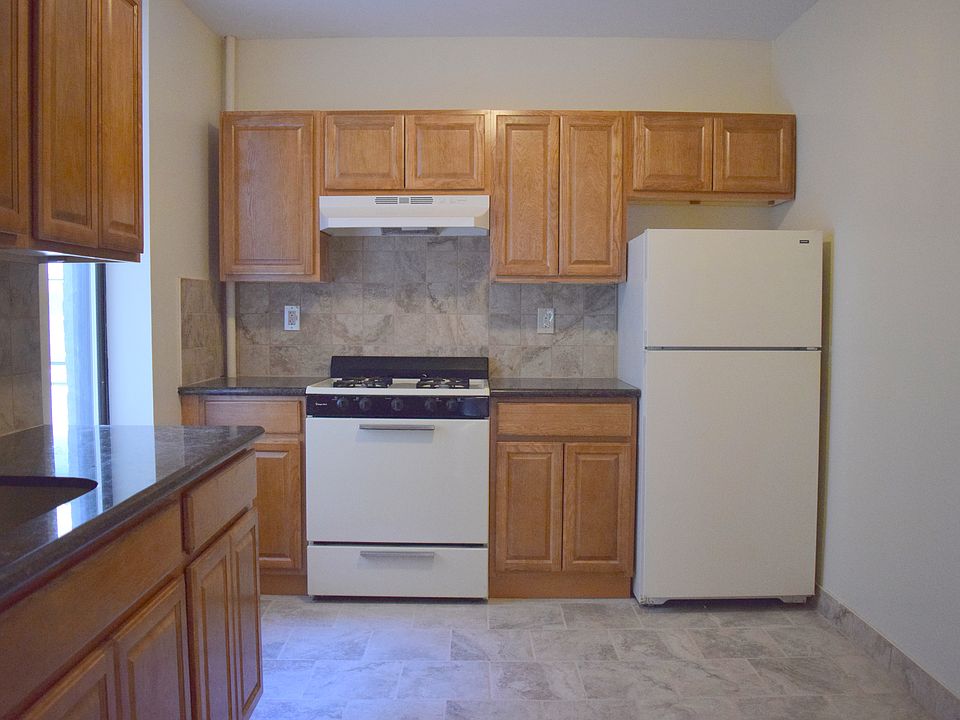 1st image of 8732 Bay Pkwy APT B4