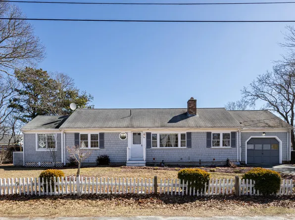 76 Compass Circle, Hyannis, MA 02601