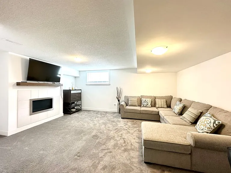 297 Joshua St — Photo 11