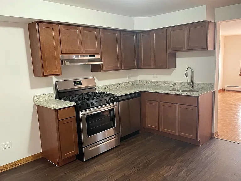4250 W Lawrence Ave #1S — Photo 1