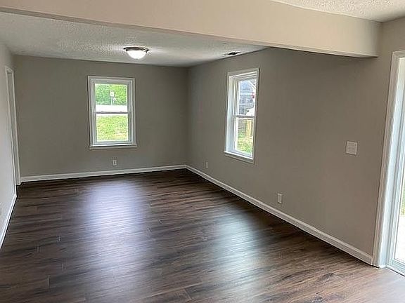 5th image of 918 Cumberland Dr