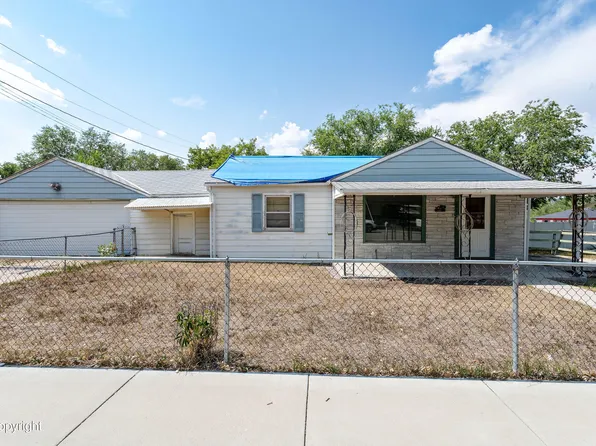 204 Cascade Ave, Newcastle, WY 82701