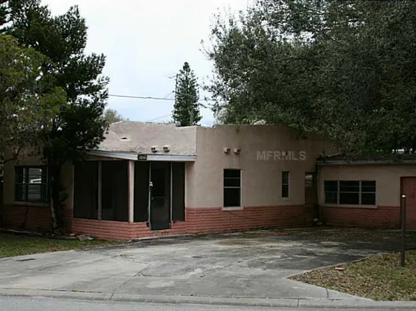 6405 Wayne St, Saint Petersburg, FL 33702