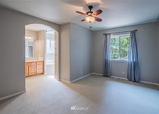 907 Marian Dr — Photo 8